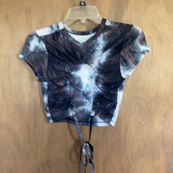 Relisted Rue21 tie dye print ribbed top w stretch cut out w cinch string in back - Picture 11 of 13